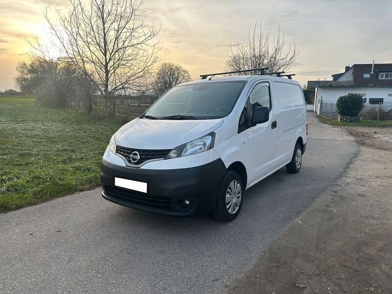 Weiß Gebraucht 2017 Nissan NV200 Comfort Van | 7.950 € (Guter Preis) - Bild 1/4