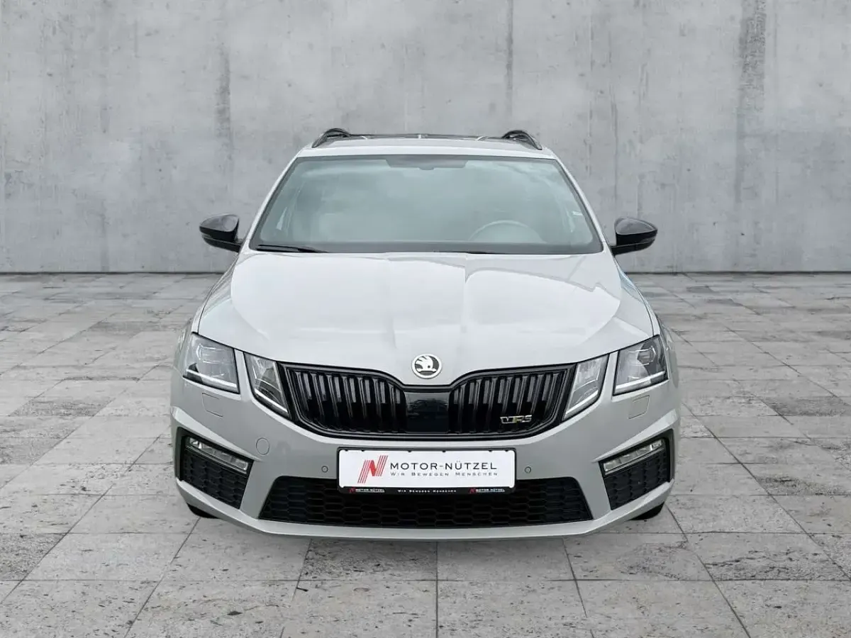 Gebraucht Skoda Octavia RS 184 PS (135 kW) 2020 Stahlgrau Kombi
