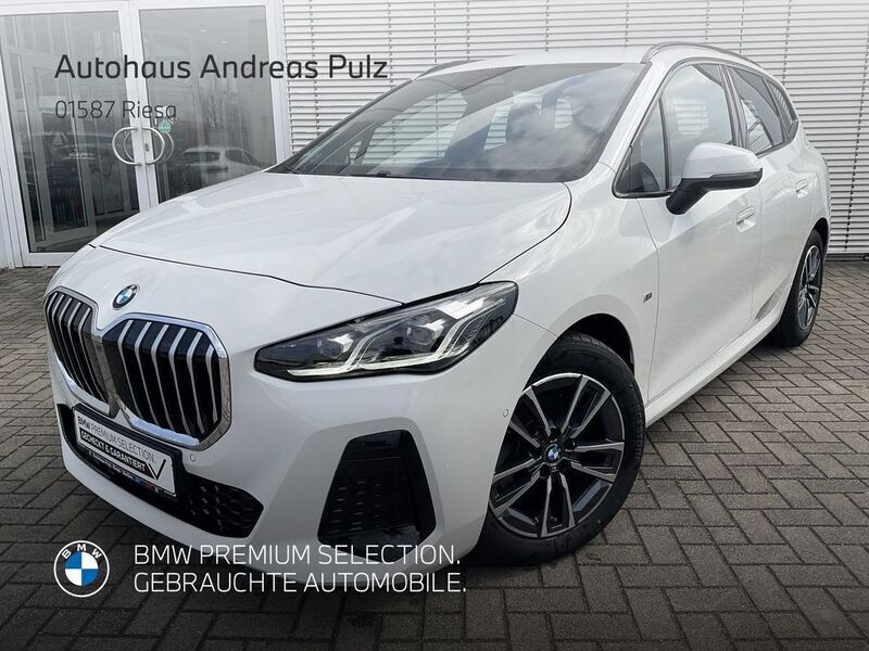 Alpinweiß uni Gebraucht 2024 BMW 218 M Sport Van / Kleinbus | 33.906 € (Teuer) - Bild 1/4