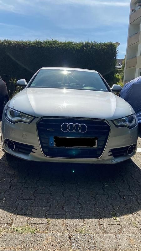 Silber Gebraucht 2011 Audi A6 Premium Limousine | 13.000 € - Bild 1/4
