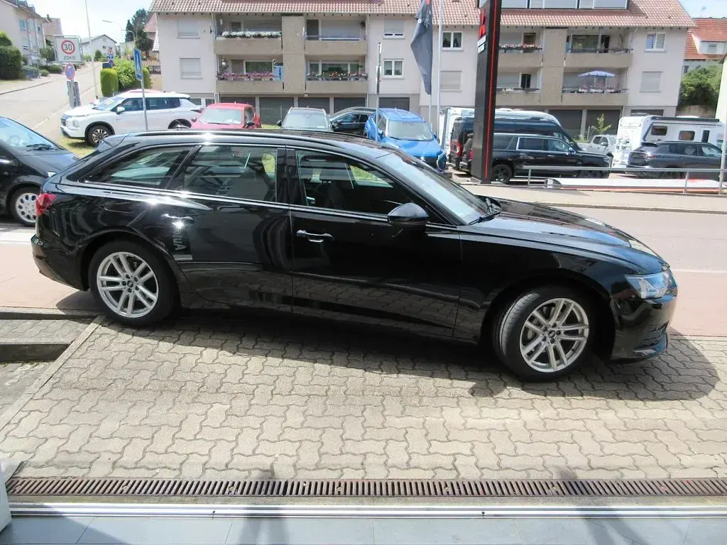 Gebraucht Audi A6 Business 204 PS (150 kW) 2023 Schwarz Kombi