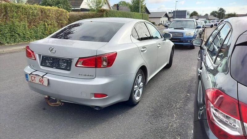 Gebraucht Lexus IS200 Executive Line 150 PS (110 kW) 2013 Silber Limousine