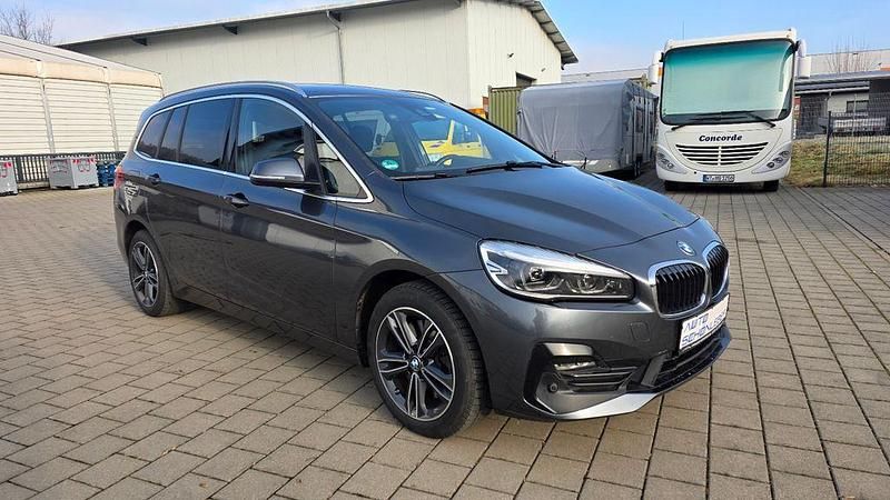 Grau Gebraucht 2020 BMW 220 Sport Line Kombi | 21.990 € (Etwas zu teuer) - Bild 1/4