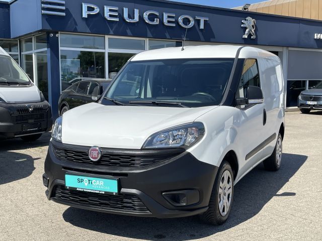 Weiß Gebraucht 2019 Fiat Doblò Van / Kleinbus | 10.591 € (Etwas zu teuer) - Bild 1/4