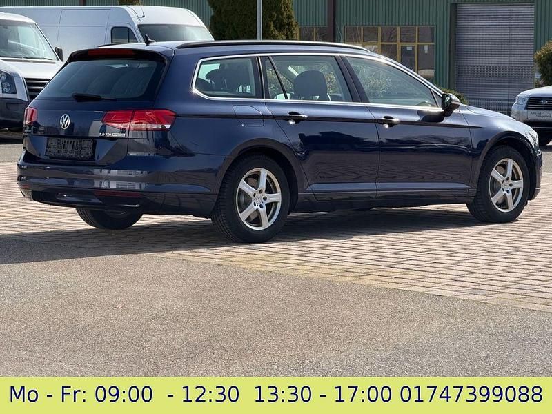 Gebraucht VW Passat 150 PS (110 kW) 2017 Blau Kombi