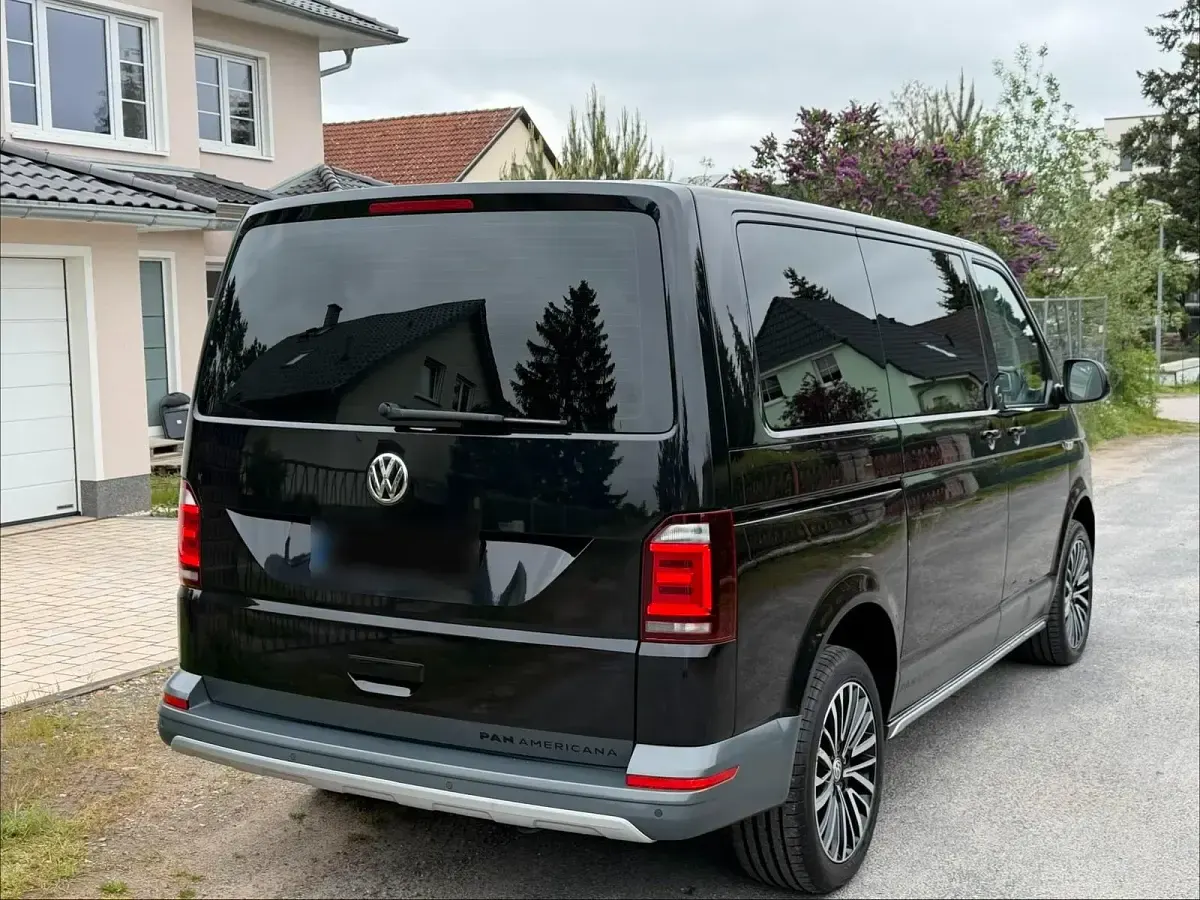 Gebraucht VW Multivan PanAmericana 204 PS (150 kW) 2017 Schwarz Van / Kleinbus