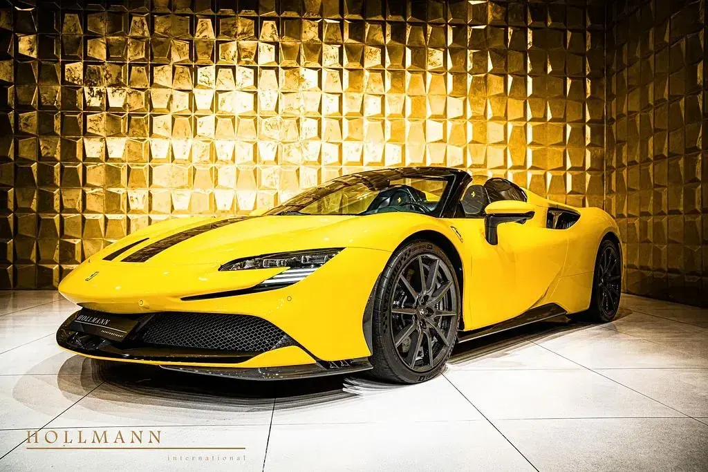 Gebraucht Ferrari SF90 999 PS (734 kW) 2022 Giallo infernale Cabrio
