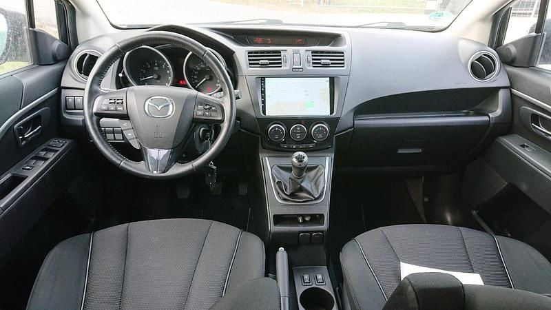 Grau Gebraucht 2015 Mazda 5 Van / Kleinbus | 8.990 € (Teuer) - Bild 1/4