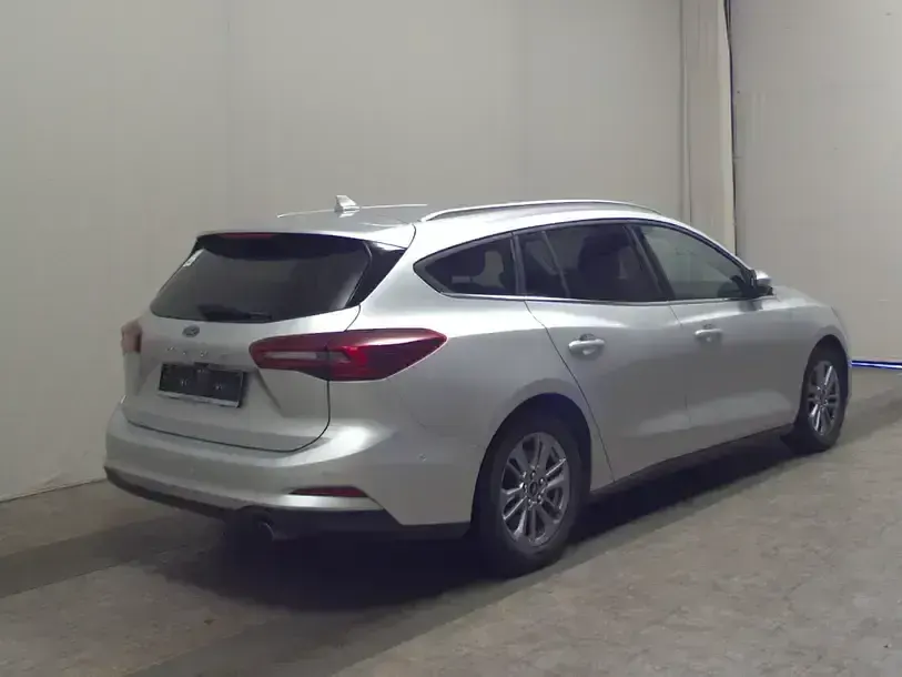 Gebraucht Ford Focus Titanium X 116 PS (85 kW) 2023 Polar silber metallic Kombi