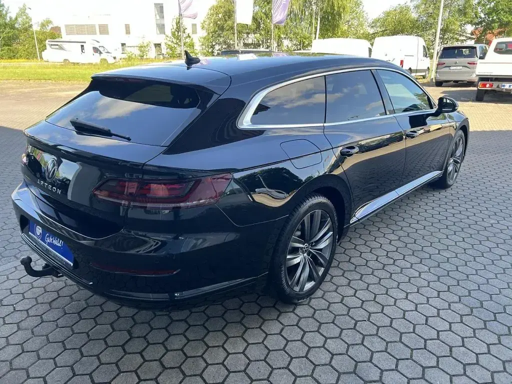Gebraucht VW Arteon 150 PS (110 kW) 2022 Deep black perleffekt (metallic) Coupé
