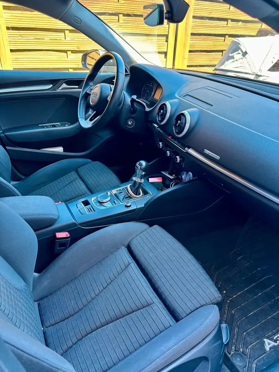 Brugt Audi A3 S-Line 184 HK (135 kW) 2019 Sort Sedan