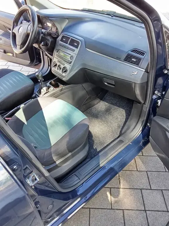 Gebraucht Fiat Punto Active 77 PS (56 kW) 2009 Blau Kleinwagen