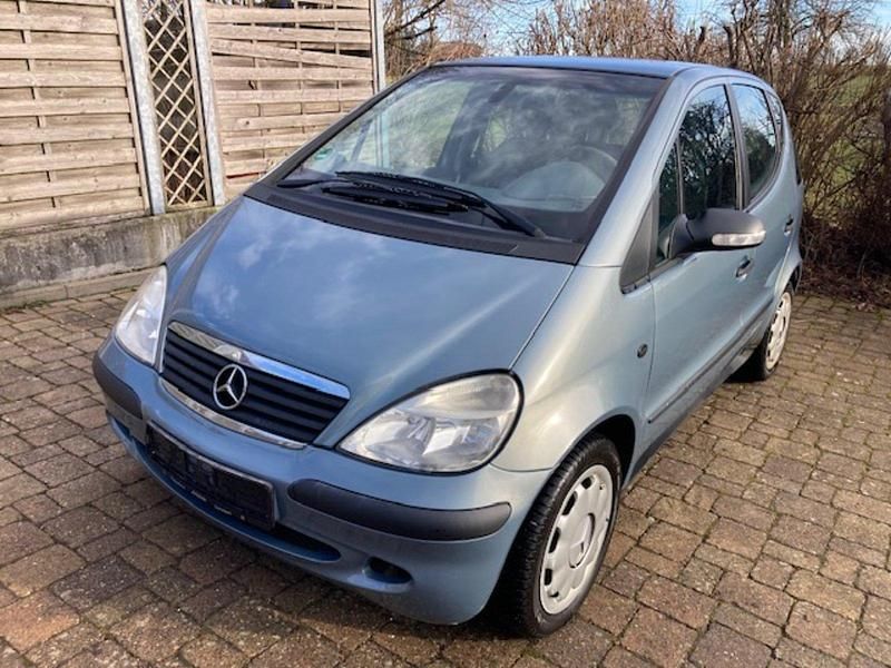 Blau Gebraucht 2003 Mercedes A140 Kleinwagen | 880 € - Bild 1/4