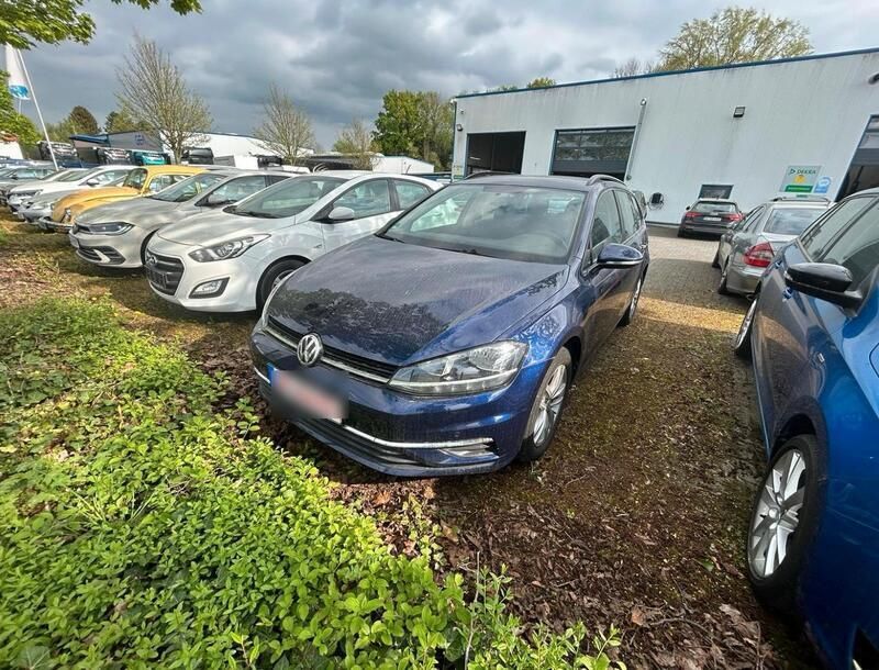 Blau Gebraucht 2019 VW Golf VII Kombi | 13.500 € (Guter Preis) - Bild 1/4