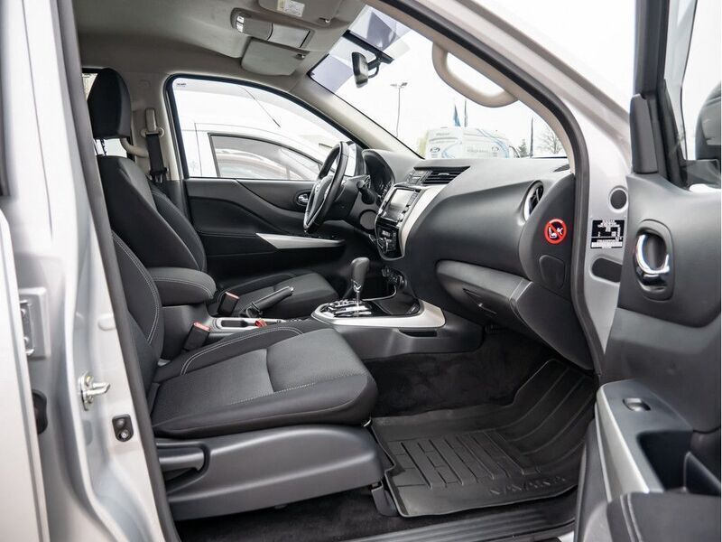 Gebraucht Nissan Navara 360º 190 PS (139 kW) 2021 Silber Pickup