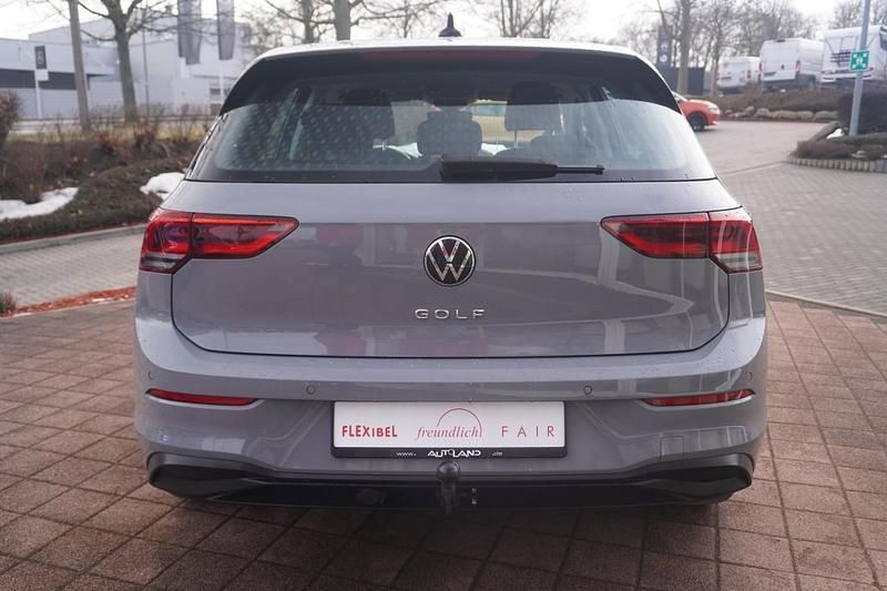Gebraucht VW Golf VIII 110 PS (80 kW) 2020 Silber Limousine