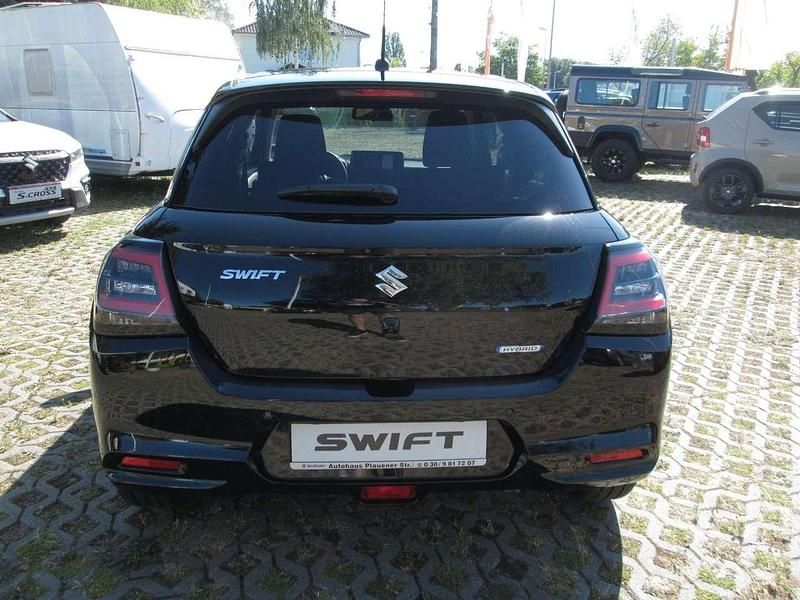 Neu Suzuki Swift Comfort 83 PS (61 kW) 2025 Schwarz Limousine