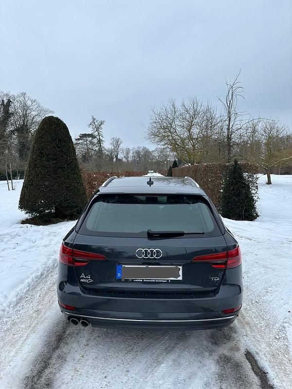 Gebraucht Audi A4 190 PS (139 kW) 2016 Grau Kombi