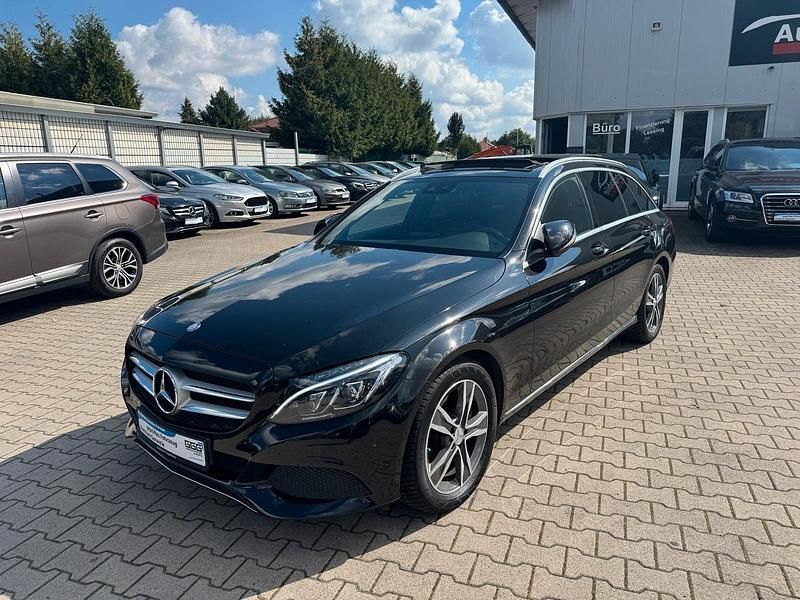 Schwarz Gebraucht 2016 Mercedes C220 Avantgarde Kombi | 17.990 € (Fairer Preis) - Bild 1/4