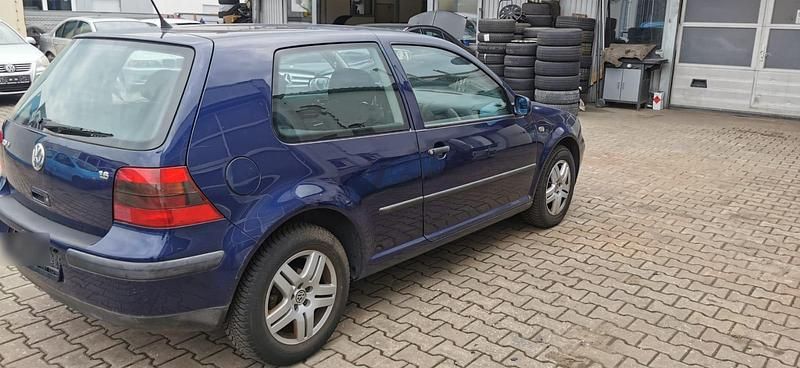 Blau Gebraucht 2001 VW Golf IV Kleinwagen | 1.199 € (Guter Preis) - Bild 1/4