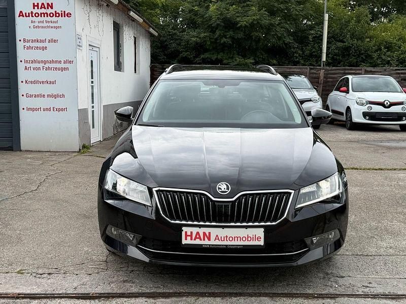 Schwarz Gebraucht 2018 Skoda Superb Ambition Kombi | 18.900 € (Fairer Preis) - Bild 1/4