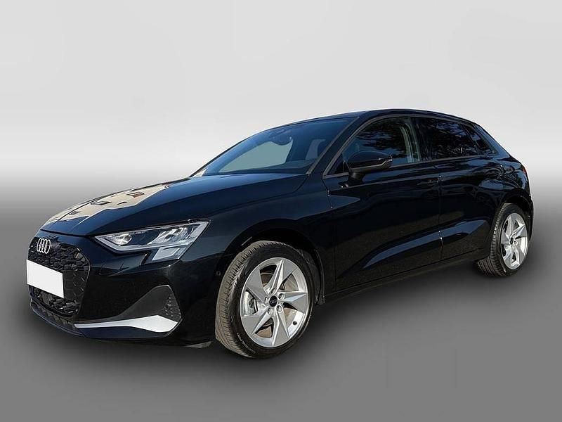 Gebraucht Audi A3 Advanced 116 PS (85 kW) 2025 Schwarz Kombi