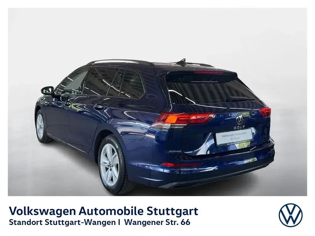 Gebraucht VW Golf VII Life 150 PS (110 kW) 2021 Blau Kleinwagen