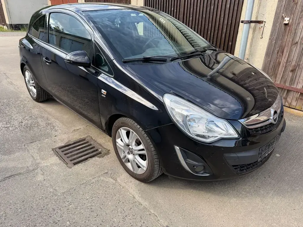 Occasion Opel Corsa Selection 101 ch (74 kW) 2011 Noir Citadine