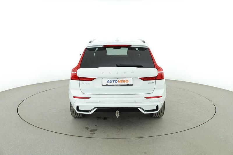 Gebraucht Volvo XC60 R-Design 2022 Weiß SUV