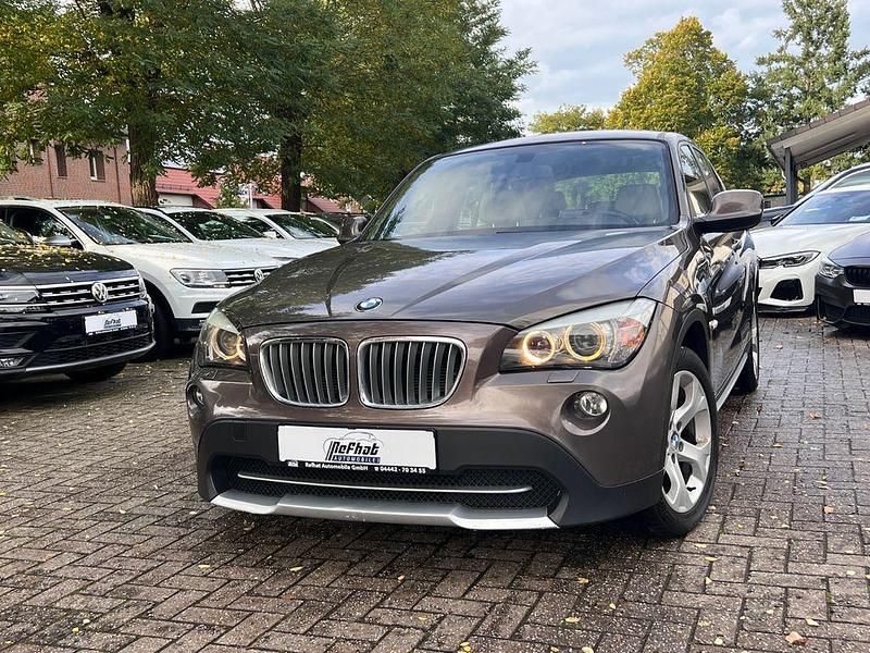Grau Gebraucht 2010 BMW X1 Performance SUV | 7.400 € (Guter Preis) - Bild 1/4