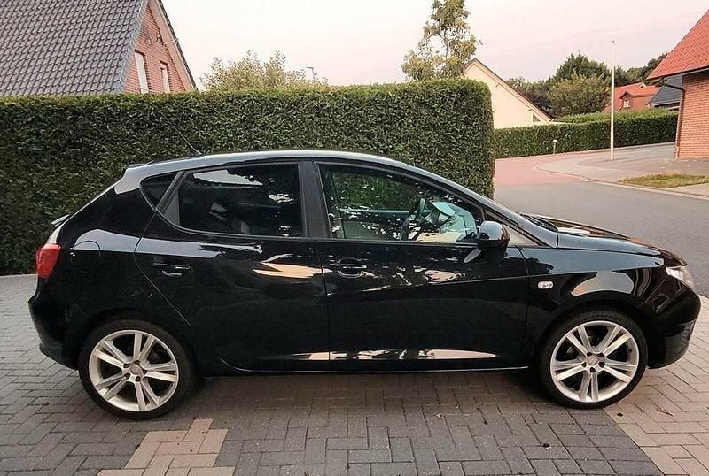 Schwarz Gebraucht 2009 Seat Ibiza Sport Limousine | 3.600 € (Fairer Preis) - Bild 1/4