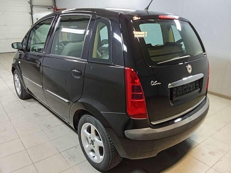 Gebraucht Lancia Musa 77 PS (56 kW) 2007 Schwarz Van / Kleinbus