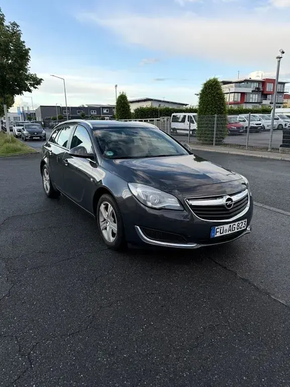 Używany Opel Insignia 136 KM (100 kW) 2016 Szary Kombi