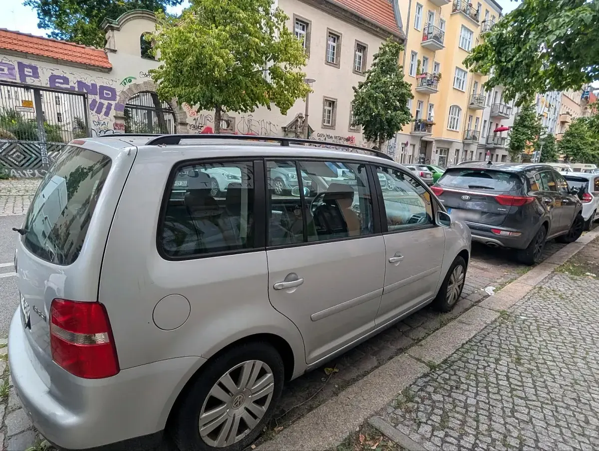 Gebraucht VW Touran 105 PS (77 kW) 2003 Silber Van / Kleinbus