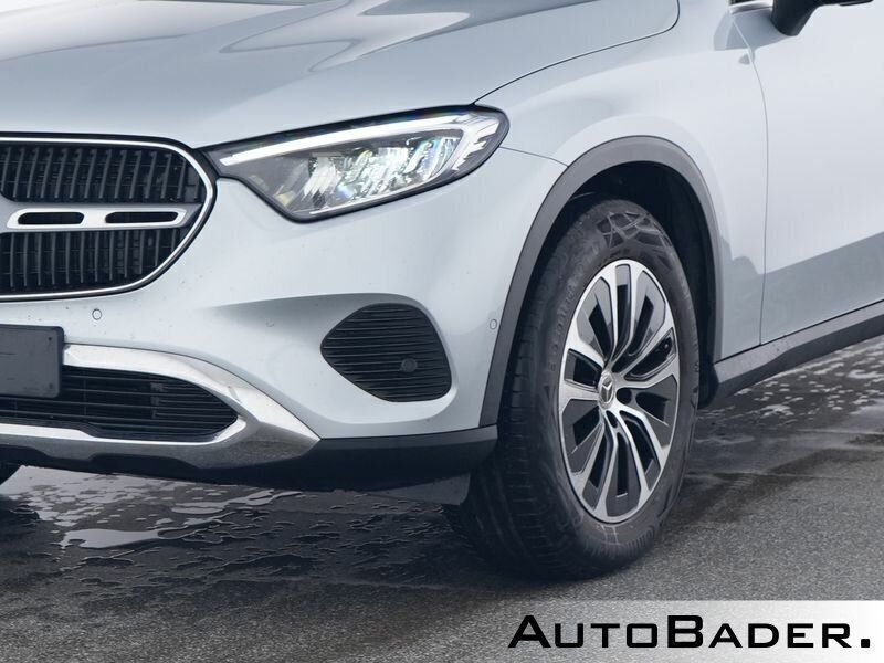 Gebraucht Mercedes GLC220 Advanced Plus 197 PS (144 kW) 2023 922 lack hightechsilber SUV