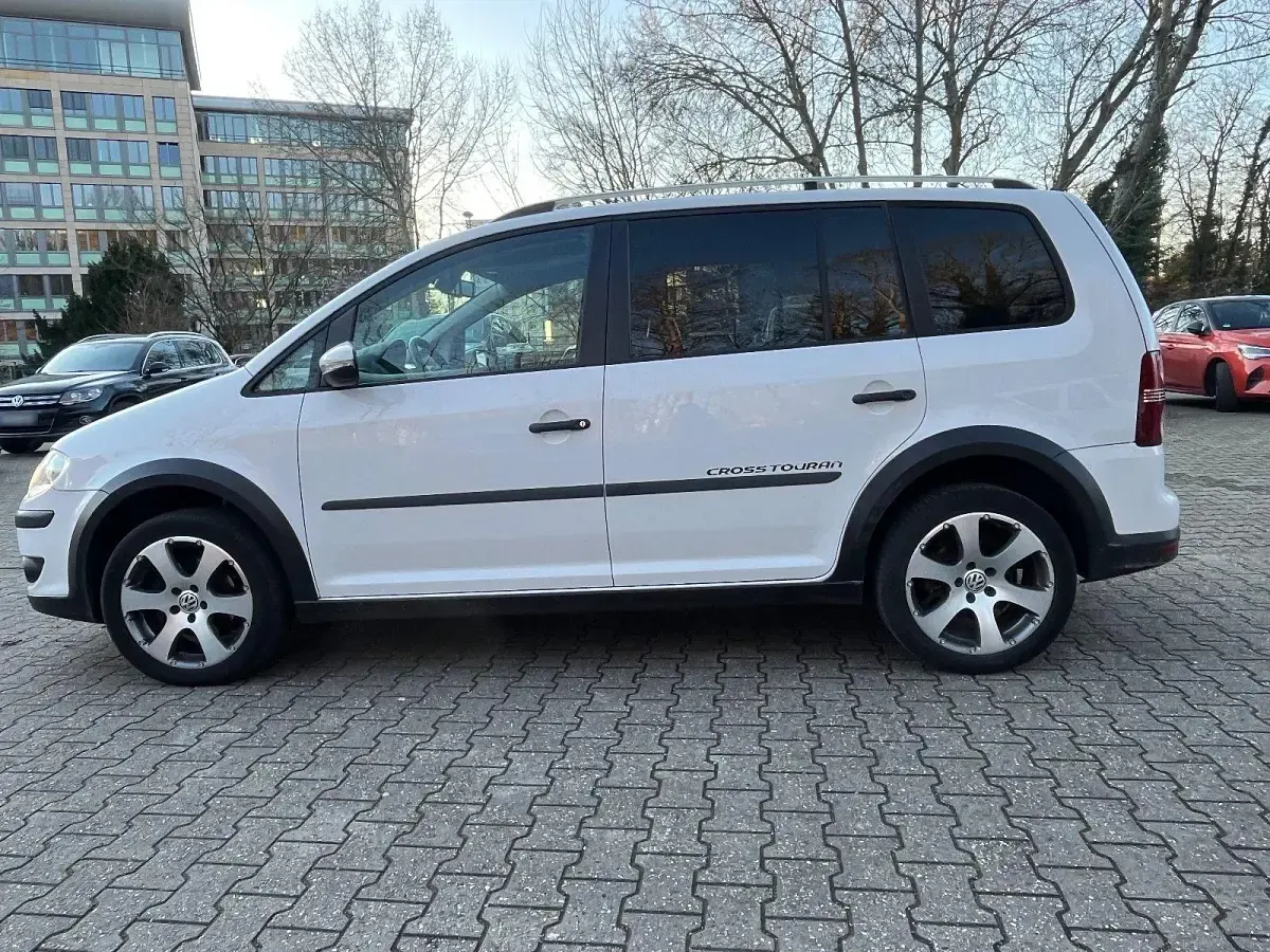 Gebraucht VW Touran Cross 140 PS (102 kW) 2009 Weiß Van / Kleinbus