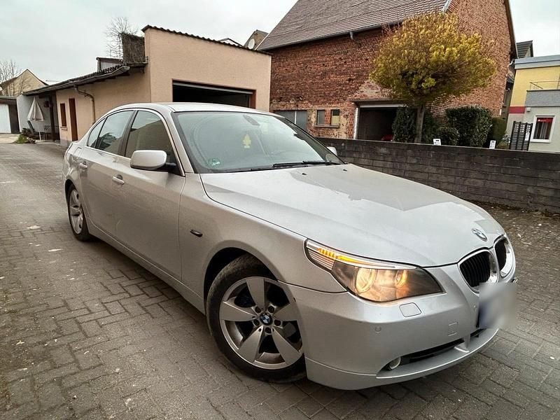 Gebraucht BMW 525 192 PS (141 kW) 2004 Silber Limousine