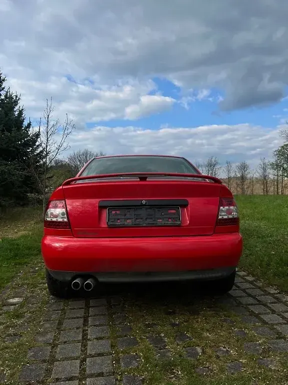 Gebraucht Audi A4 Performance 101 PS (74 kW) 1997 Rot Limousine