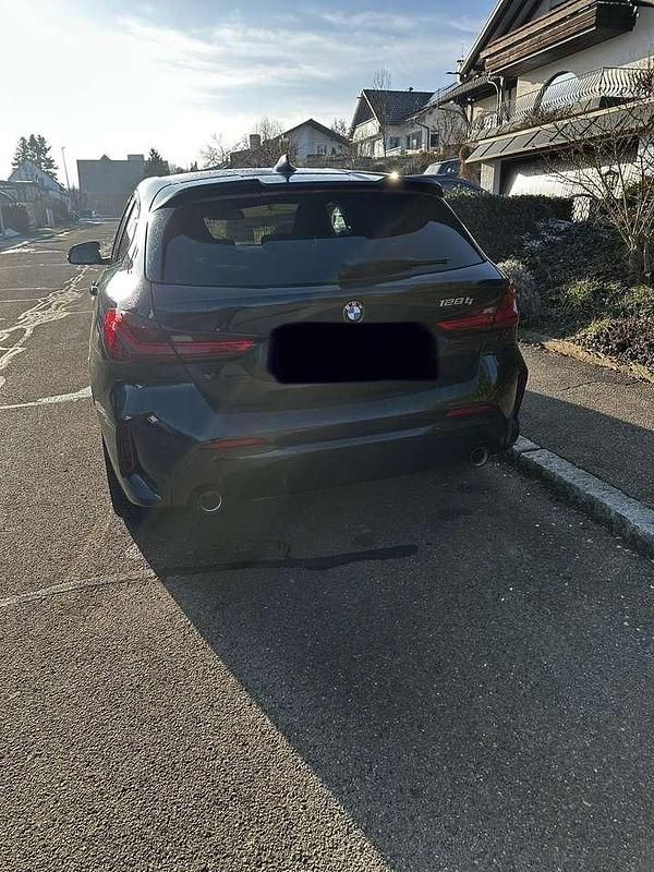 Gebraucht BMW 128 Shadowline 265 PS (194 kW) 2023 Limousine