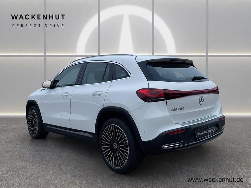 Gebraucht Mercedes EQA250 Advanced 139 kW (190 PS) 2021 Weiss SUV