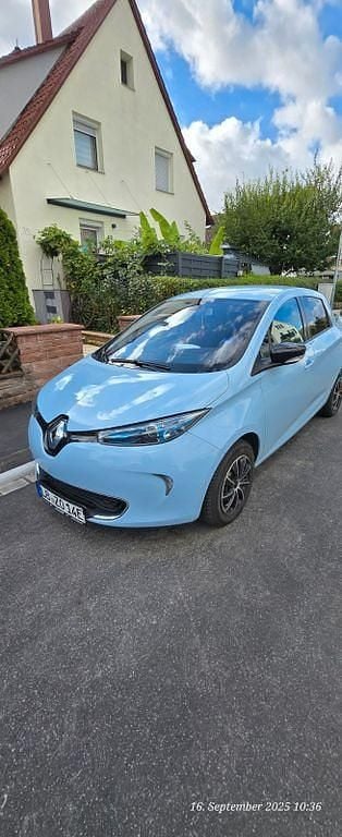 Blau Gebraucht 2016 Renault Zoe Life Kleinwagen | 5.000 € (Guter Preis) - Bild 1/4