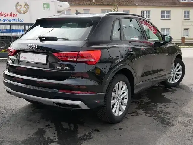 Second-hand Audi Q3 Advanced 150 CP (110 kW) 2020 Negru SUV