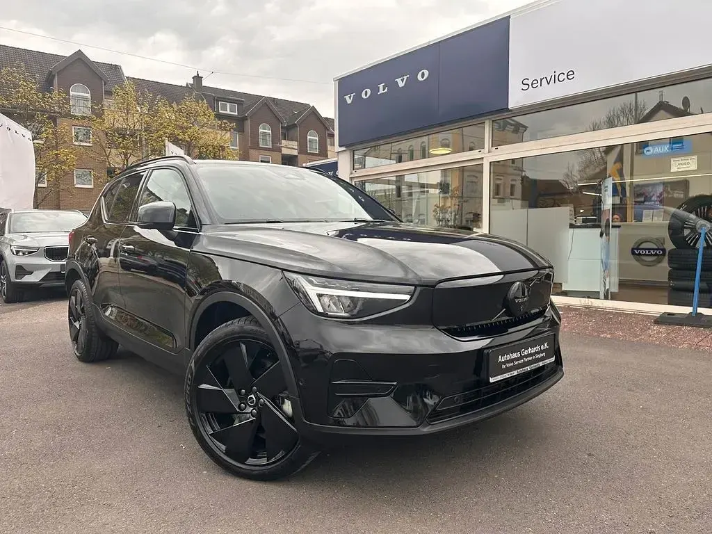 Usata Volvo EX40 Plus 185 kW (252 CV) 2025 Nero SUV