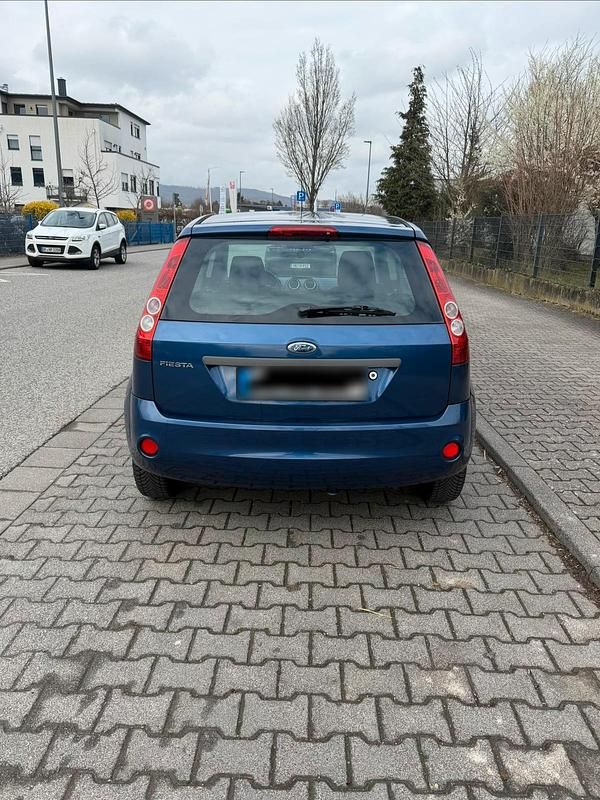 Gebraucht Ford Fiesta 69 PS (50 kW) 2007 Blau Kleinwagen