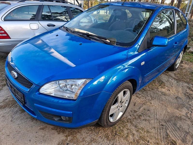 Gebraucht Ford Focus Titanium 101 PS (74 kW) 2007 Blau Limousine