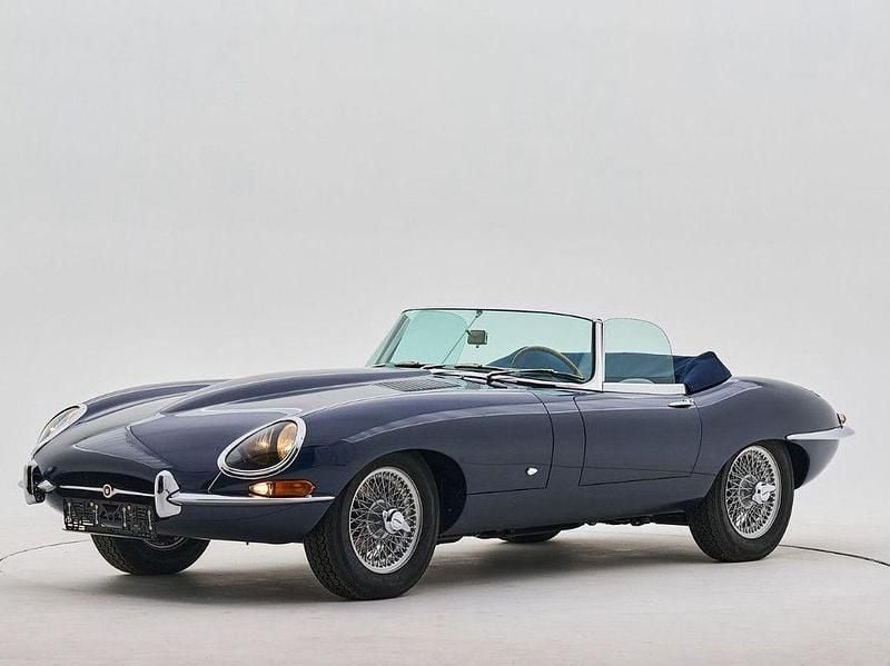 Blau Gebraucht 1961 Jaguar E-Type Cabrio | 399.000 € - Bild 1/4