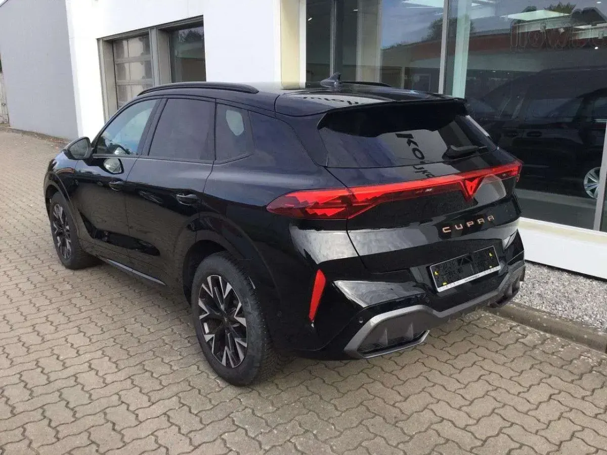 Gebraucht Cupra Terramar 150 PS (110 kW) 2025 Mythosschwarz SUV