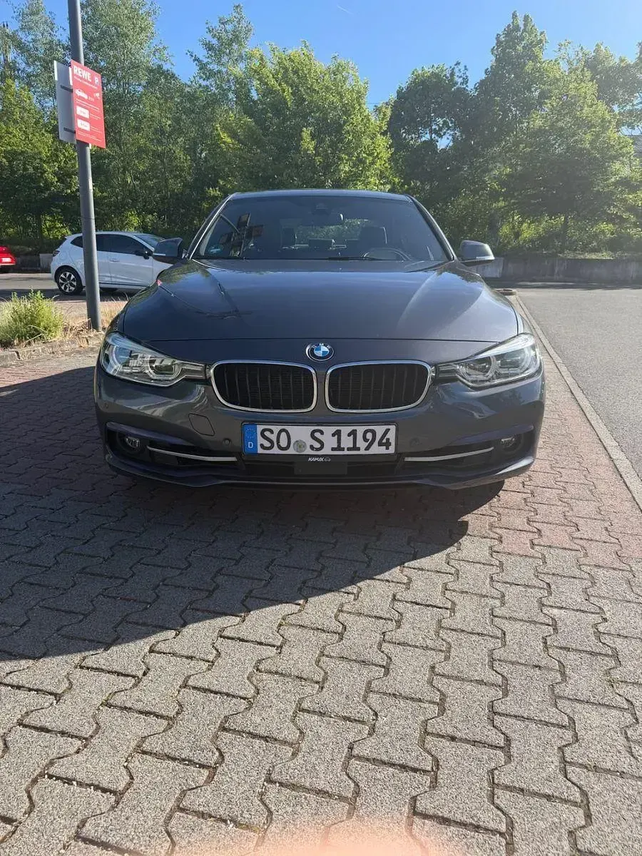 Gebraucht BMW 330 Luxury Line 258 PS (189 kW) 2016 Grau Limousine