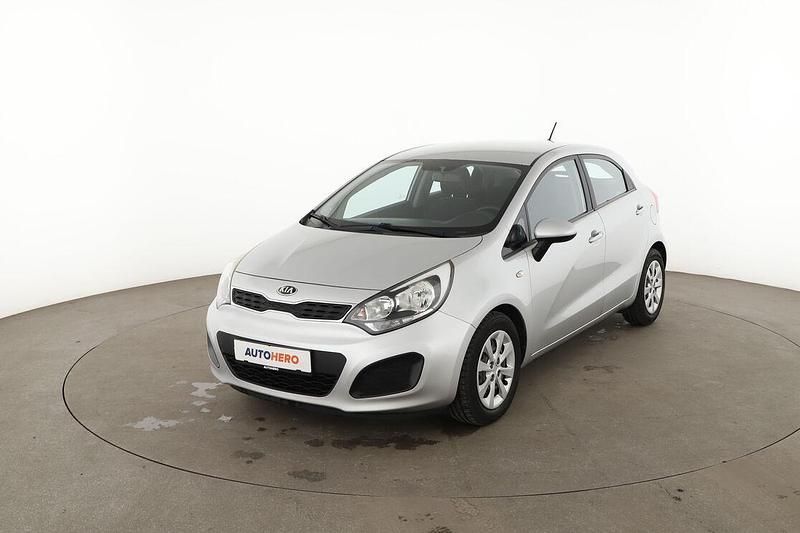 Gebraucht Kia Rio Edition 7 109 PS (80 kW) 2014 Silber Limousine