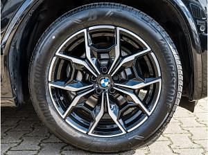 Gebraucht BMW X4 M Sport 245 PS (180 kW) 2025 Schwarz (saphirschwarz) SUV
